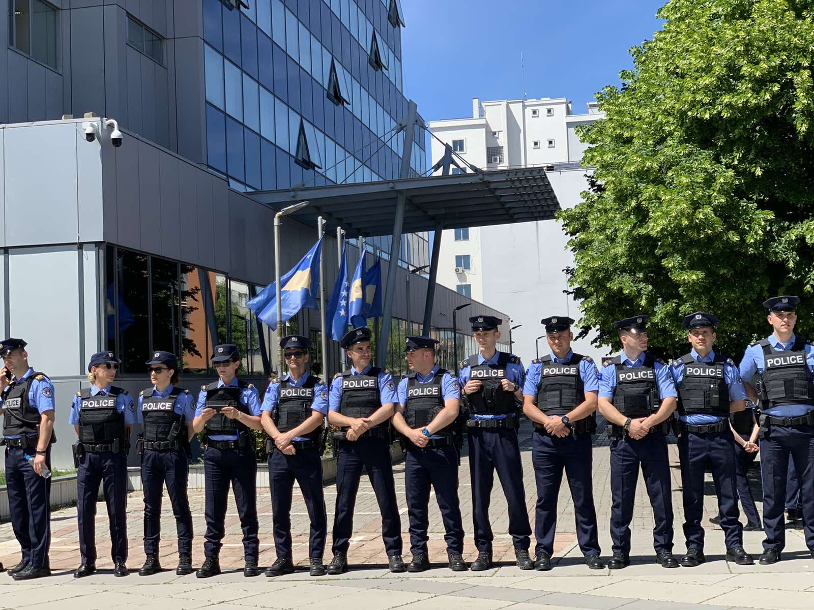 Policët në Kosovë të pakënaqur me kushtet, dorëzohet një peticion në Kuvend