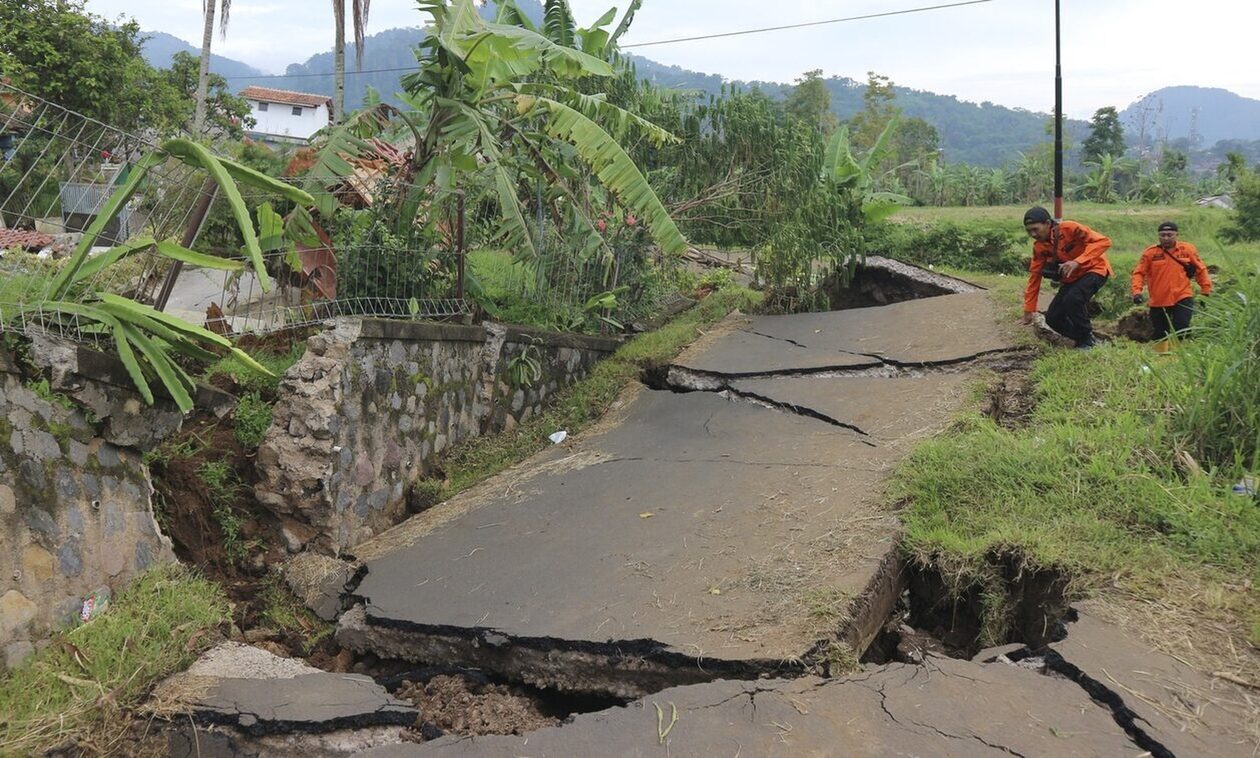 Tërmet 6.4 ballë në Indonezi, një i vdekur dhe 10 të plagosur