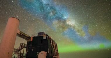 Zbulohen për herë të parë “grimcat fantazmë” të galaktikës sonë