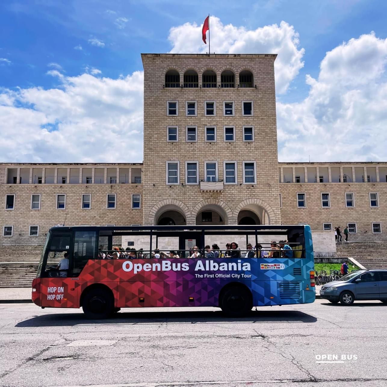 Veliaj prezanton nismën e re: Tani mund të vizitosh Tiranën me OpenBus Albania