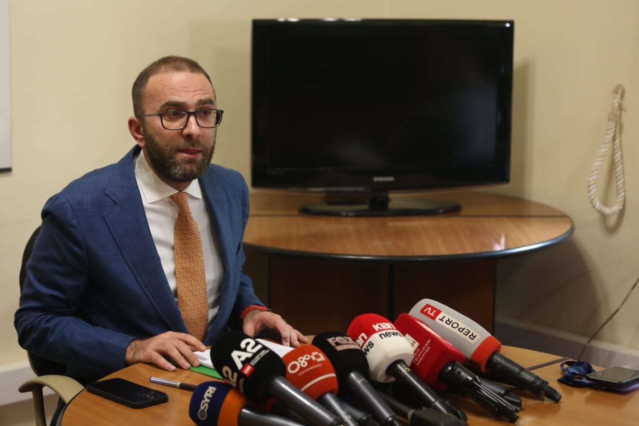 “Përjashtimet me dy standarde”, Bardhi: Basha të tregojë se mbështeti kandidatë të Metës e Berishës, ose …