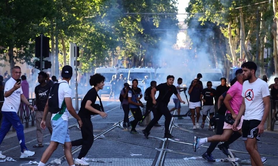 Arrestime në Zvicër gjatë protestave të frymëzuara nga trazirat në Francë