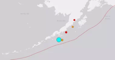 Një tërmet me magnitudë 7.2 godet Gadishullin e Alaskës