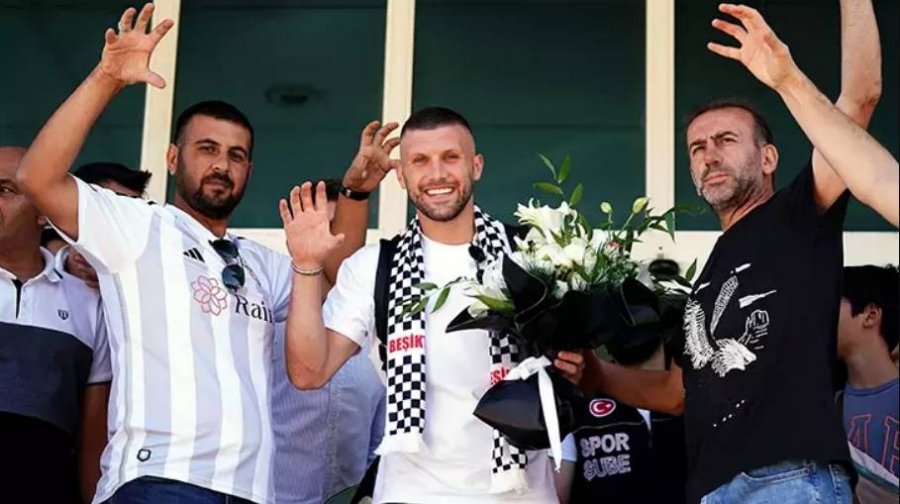 Gjithçka zyrtare, Ante Rebic kalon te Besiktas