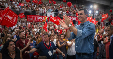 Te dielën Spanja voton, sondazhet japin fitues te djathtën ekstreme