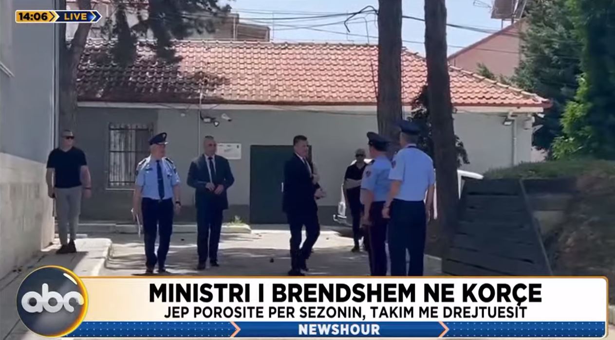 Ministri i Brendshëm në Korçë, takon drejtuesit e Policisë, jep porositë për sezonin