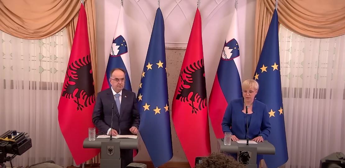 Presidenti Begaj viziton Slloveninë/ Do të rihapet linja ajrore lubjane Tiranë