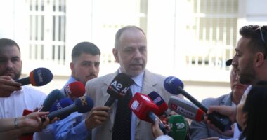 Zgjedhjet në PD/ Voton “rivali” i Bashës dhe sulmon Bardhin: Mbledhja e Këshillit Kombëtar s’ka asnjë vlerë ligjore