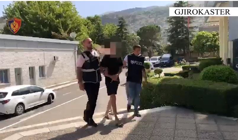 Tentoi të kalonte armë dhe drogë drejt Greqisë, arrestohet 35 vjeçari sllovak