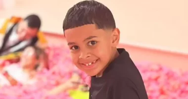 Tragjike në SHBA/ 7-vjeçari qëllohet me plumb në kokë gjatë një sherri mes bandave në plazh