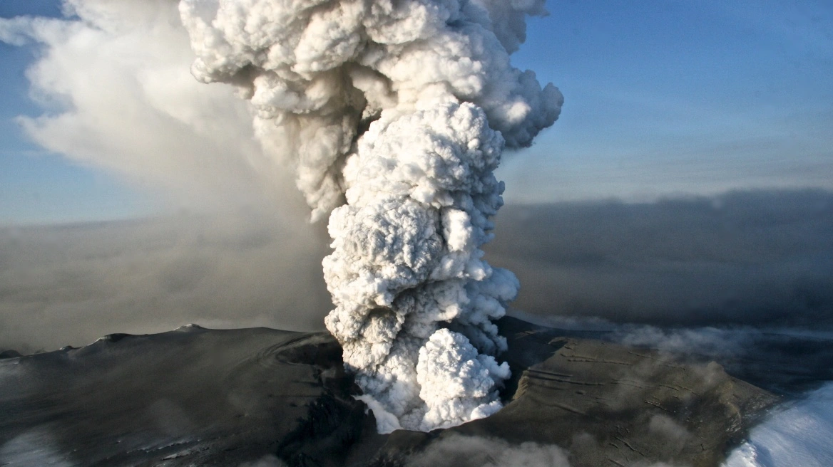 Rreth 2000 tërmete në 24 orë, Islanda përgatitet për shpërthimin e vullkanit