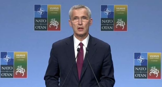 Stoltenberg në samitin e NATO-s: Duam të kemi 300 mijë trupa në gatishmëri të lartë