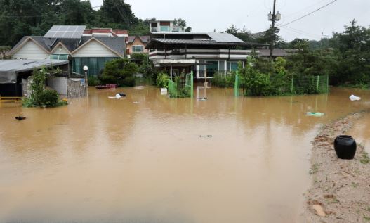 Përmbytjet në Korenë e Jugut, shkon në 20 numri i viktimave, mijëra të evakuuar