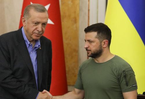 Zelensky viziton sot Turqinë, çfarë pritet të diskutojë me Erdogan