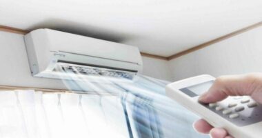 Temperaturat e larta, a duhet të rrijë ndezur kondicioneri gjatë gjithë natës?