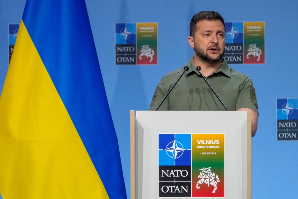 Zelensky: Është e kuptueshme se nuk mund të jemi pjesë e NATO-s për sa kohë jemi në luftë