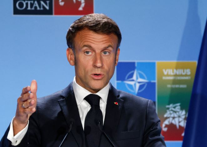 Macron: Rusia është ushtarakisht dhe politikisht e brishtë