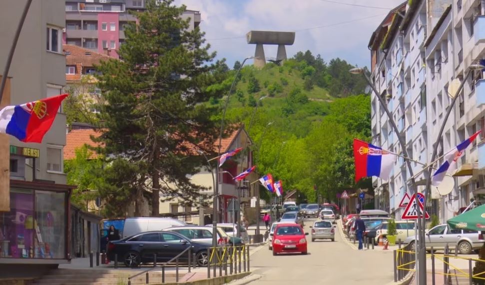 “Octopus”: Rusia shfrytëzon grupet e djathta ekstreme në Serbi për të rritur ndikimin në Ballkan