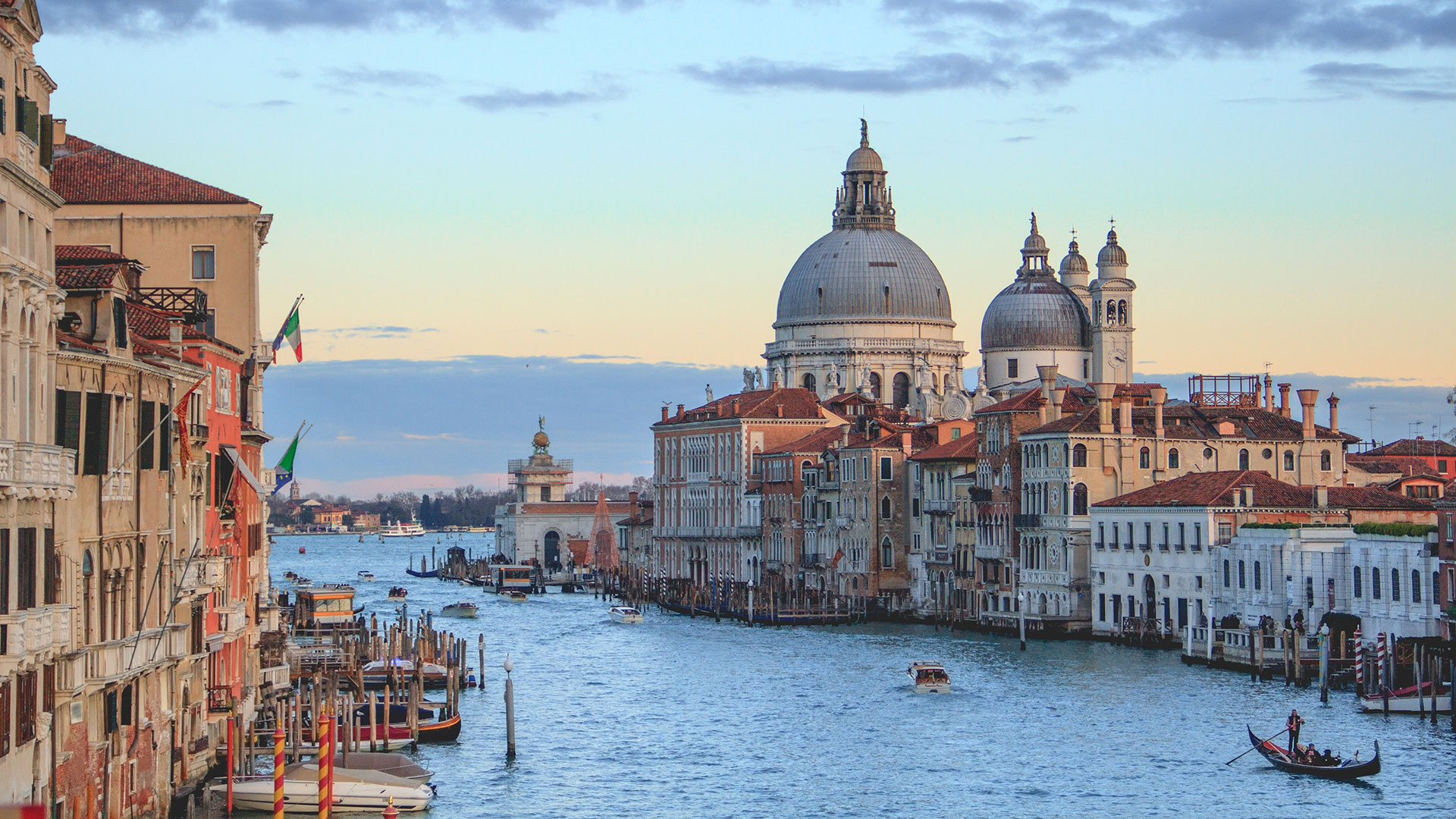 UNESCO propozon përfshirjen e Venecias në listën e vendeve të trashëgimisë botërore në rrezik