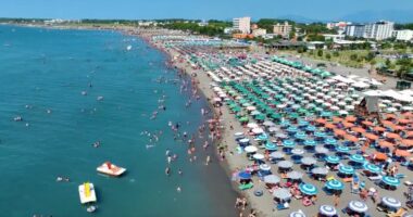 “Xhevahiri i plazheve të veriut” Rama e nis ditën me pamje nga Velipoja: Po kalon sezon fantastik