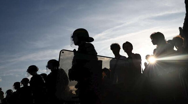 Francë, arrestohen tre policë për vdekjen e një protestuesi