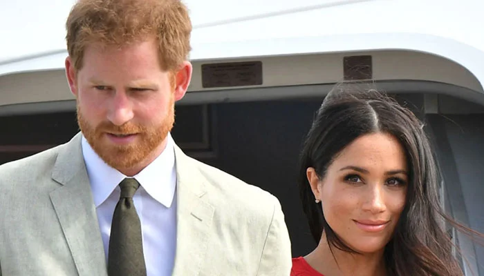 Princi Harry kthehet në Britaninë e Madhe, çfarë do të ndodhë me Meghan dhe dy fëmijët e tyre?