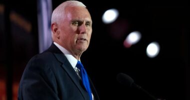 Pence kundër Trump, përpiqet të forcojë shanset në fushatën republikane