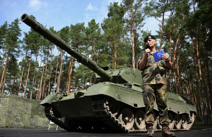 Gjermania trajnon ushtarët ukrainas për përdorimin e tankeve Leopard