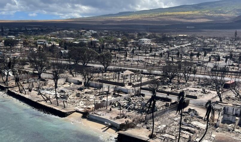 Guvernatori i Hawait: Ekipet e shpëtimit mund t’i gjejnë deri në 20 viktima në ditë