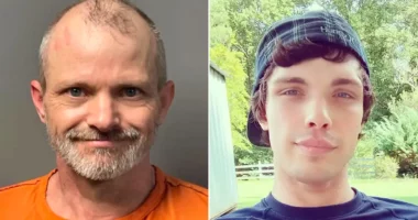 Horror në SHBA/ Babai detyroi djalin të merrte drogë derisa humbi jetën, qesh kur arrestohet