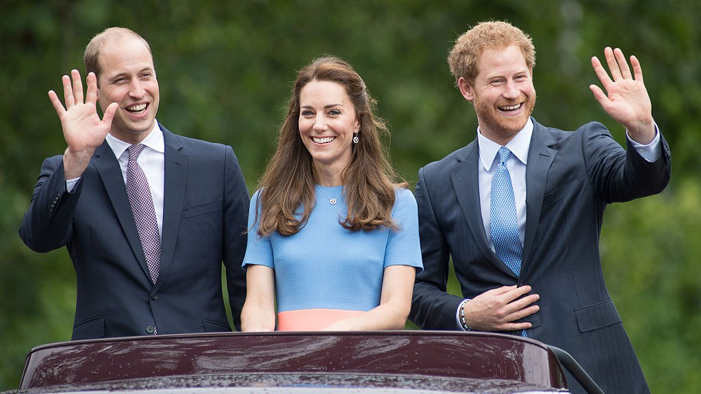 Kate Middleton në tentativa për të pajtuar dy vëllezërit, zbulohen telefonatat në orët e vona me Harry-n