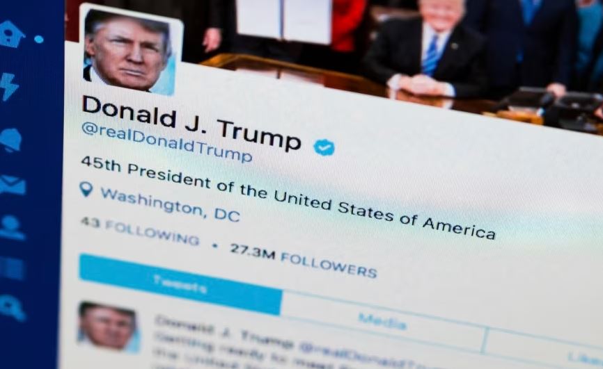 Prokurori Smith ka kërkuar nga Twitter dorëzimin e të dhënave të llogarisë së zotit Trump