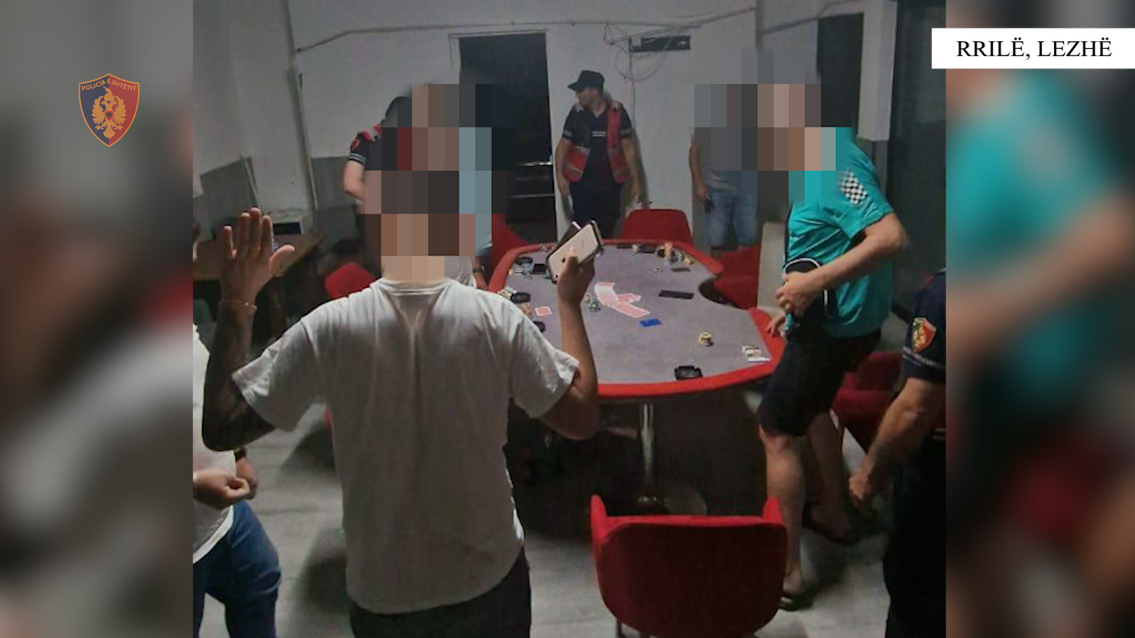 Lezhë/ “Poker” në lokal, arrestohen dy shtetas, mes tyre pronari: Procedohen 12 të tjerë