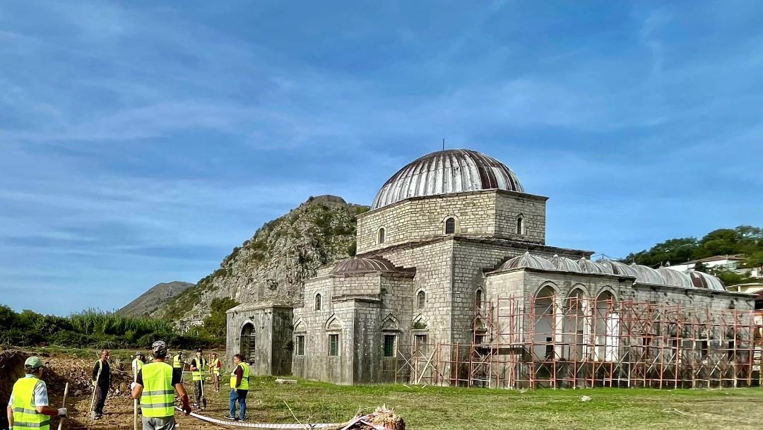 Xhamia e Plumbit në rikonstruksion, Rama: Tempulli do t’i kthehet besimtarëve dhe Shkodrës si destinacion turistik