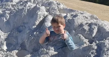 Tragjedi në Brazil/ I mituri vdes disa minuta pasi u fotografua duke luajtur në rërë gëlqerore