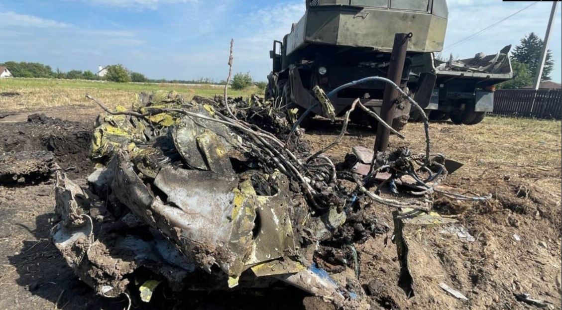 Përplasen dy avionë luftarakë në perëndim të Kievit, vdesin tre pilotët