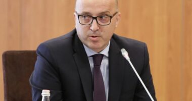 “Nuk më bën dot persion Berisha”, Metani i përgjigjet sulmeve të kreut të foltores