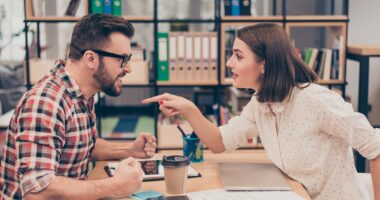 Asnjëherë mos u grindni me këto 3 shenja të Horoskopit, e thotë astrologjia