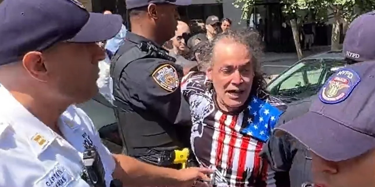 Protesta kundër emigrantëve, përleshje jashtë shtëpisë së kryebashkiakut në Nju Jork