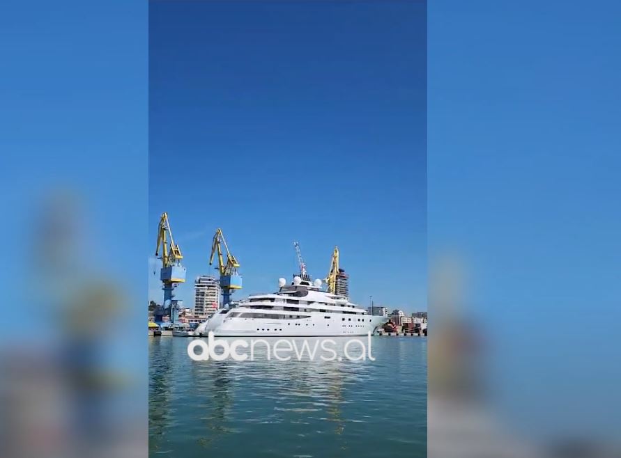 Durrësi në fokus të vizitorëve, jahti luksoz i zv. Presidentit të Emirateve të Bashkuara Arabe ankorohet në Port