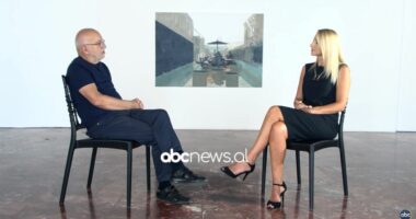 “E pësova me veprën “mbjellja e pemëve“ dhe dekorin e festivalit të 11-të”/ Rrëfehet piktori Edi Hila: Arti në diktaturë i vështirë