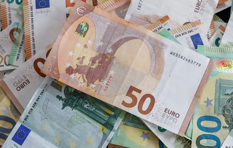 Gjithnjë e më shumë euro të falsifikuara