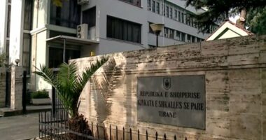 Gjyqi Veliaj-Kalaja/ Ish-bashkiaku padit Aulon Kalanë për shpifje