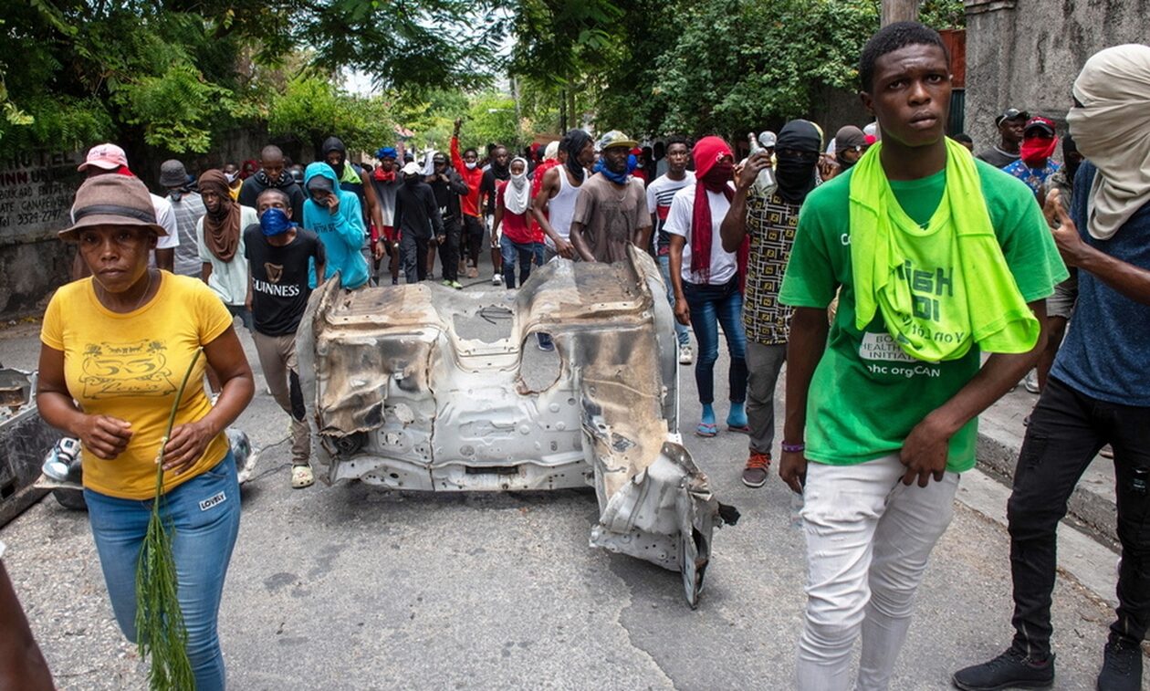Bandat terrorizojnë Haitin, banorët largohen nga shtëpitë e tyre