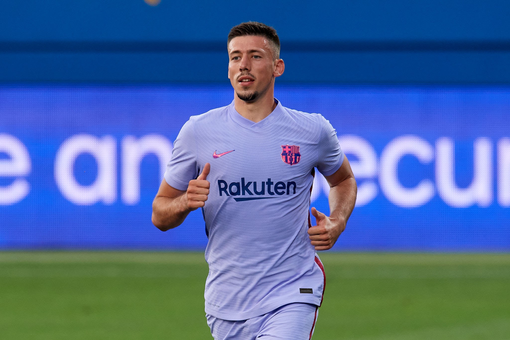 Lenglet largohet nga Barcelona dhe firmos me ekipin anglez