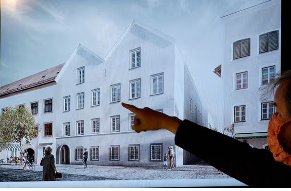 Shtëpia e lindjes së Hitlerit në Austri do të kthehet në një stacion policie   