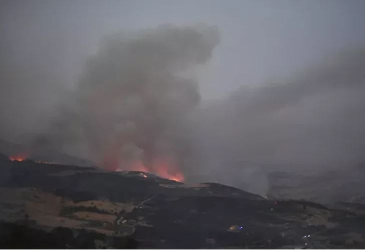 Zjarret në Siçili, mbyllet aeroporti në Trapani