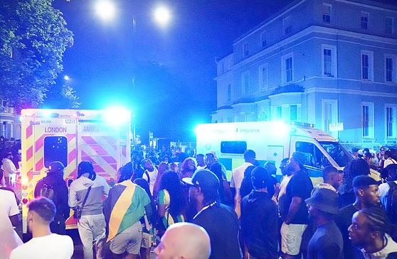 Sulm me thikë në festën e karnavaleve në Londër, plagosen 8 persona