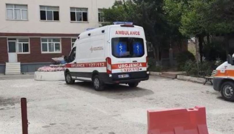 Senior citizen crashed by careless driver in Vlora