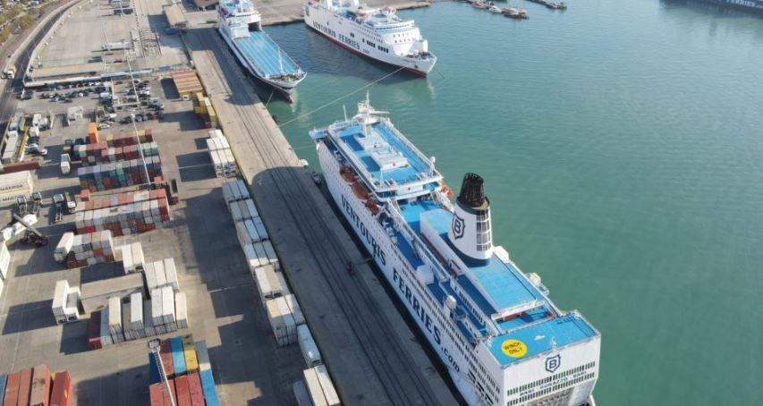 About 20,000 travelers left Albania through Durres port at weekend